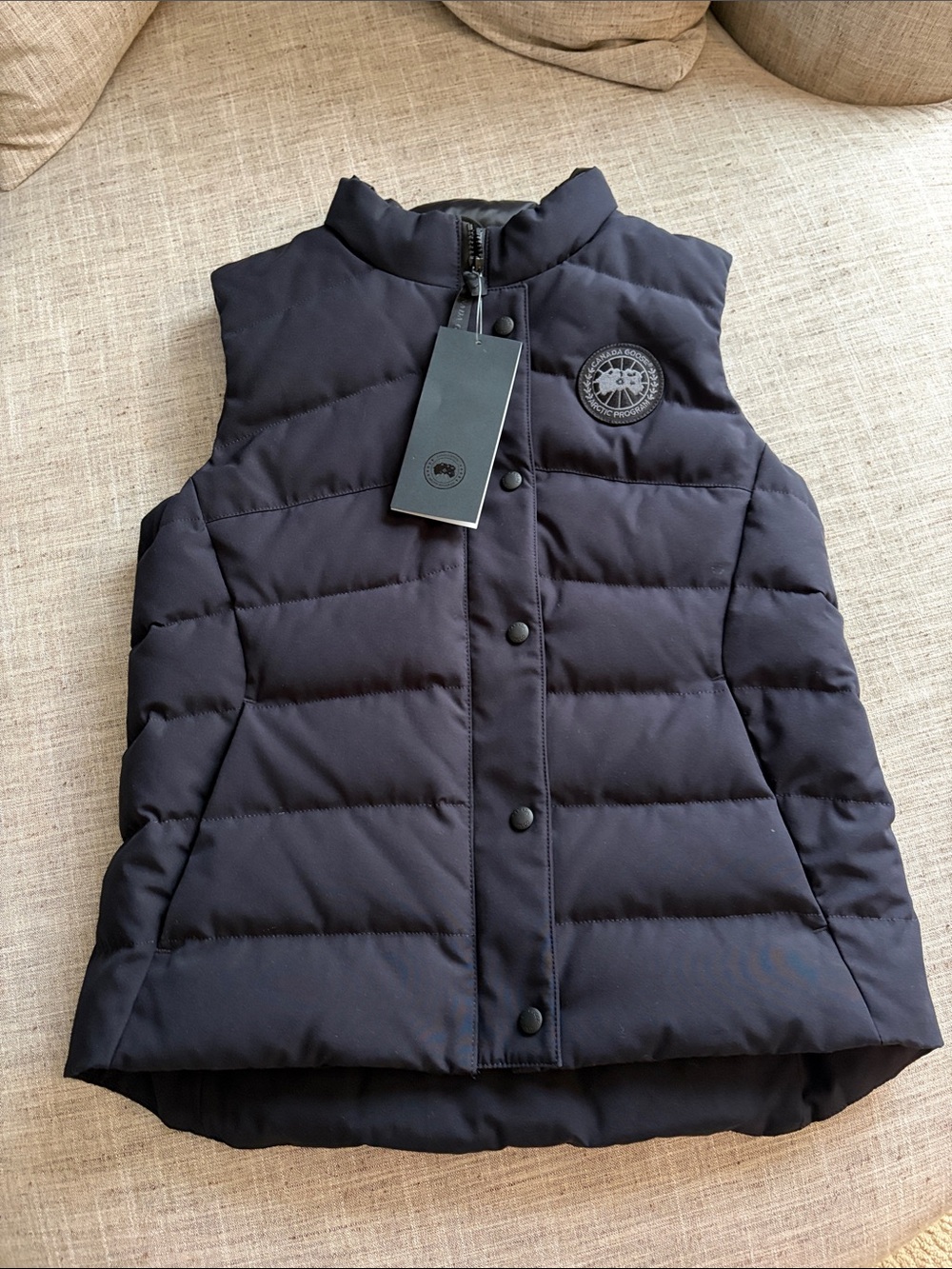 Canada goose women freestyle down vest black lable